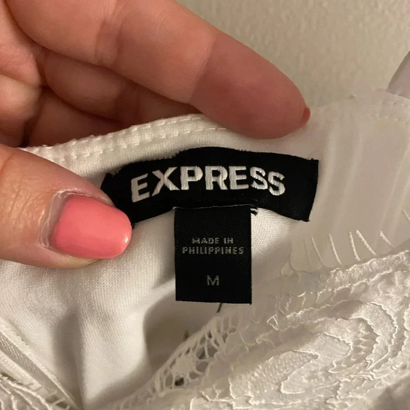 Beautiful white lace dress - Picture 3 of 5